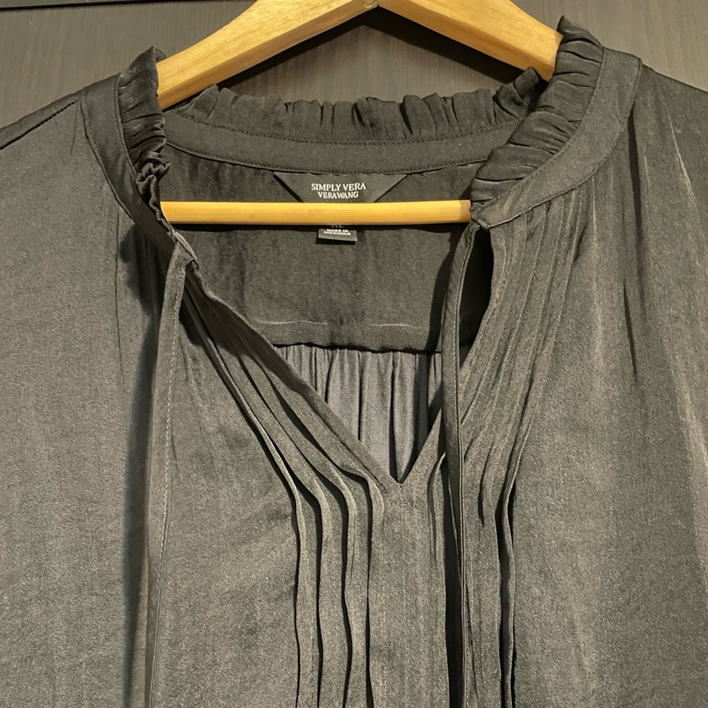 Simply Vera Vera Wang Classic Black Top - Picture 6 of 9